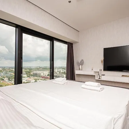 West Tower Luxury *